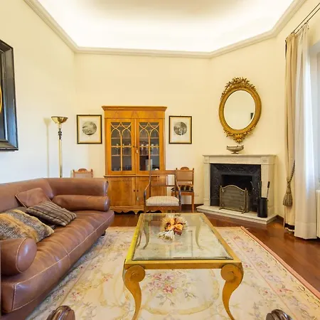 Lungarno Panoramic View Apartment